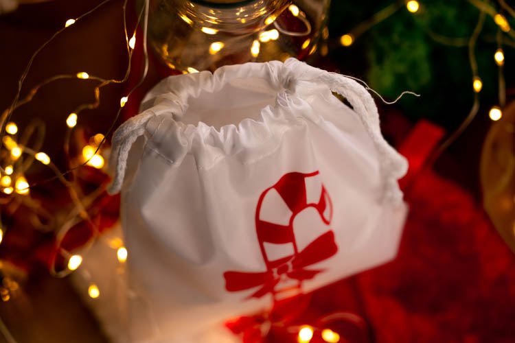 Woreczek poliestrowy świąteczny 16x21cm Laska Czerwona