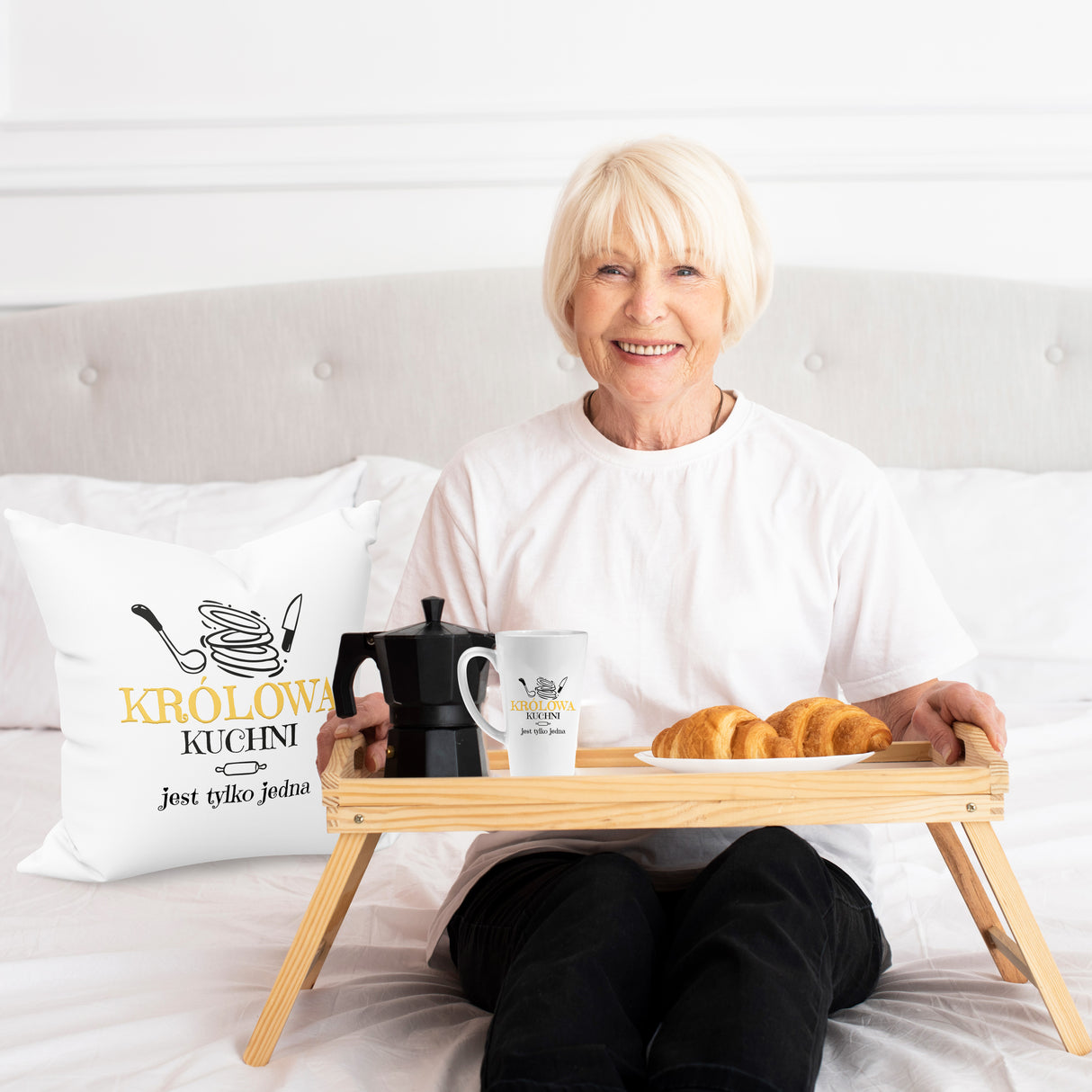 Zestaw Fartuch,Kubek,Poduszka Babcia Królowa Kuchni Prezent na Dzień Babci