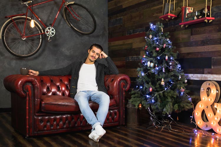 Metalowy stojak na choinkę Czarny