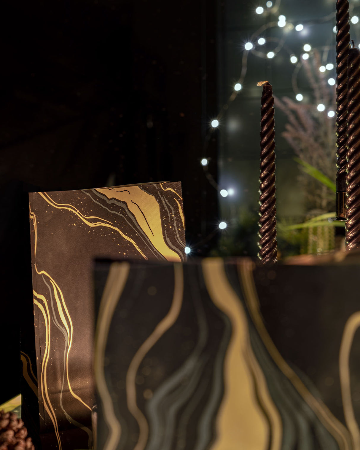 Torba papierowa klockowa 160x80x270mm Czarno Złoty Marmur