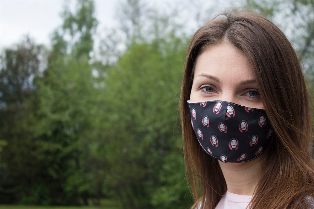 Maseczka z nadrukiem -LA CASTA DE PAPEL