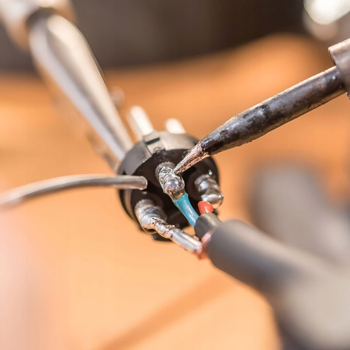 Cyna do Lutowania 100g z Kalafonią 1mm w rolce