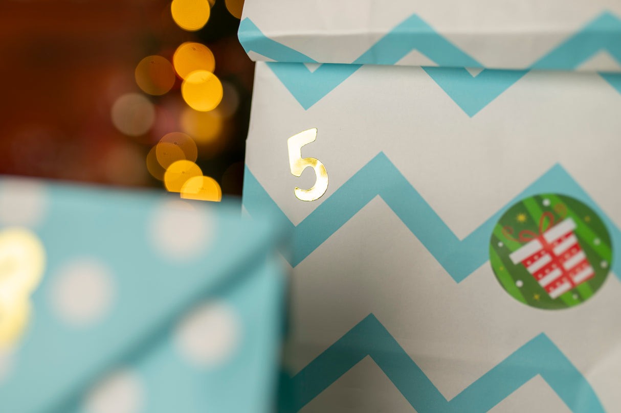 Papierowy kalendarz adwentowy 130x80x240mm Biało Niebieski