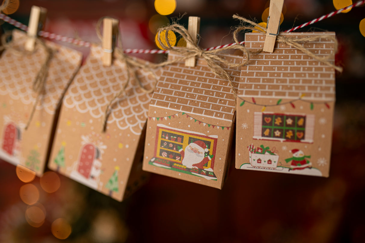 Pudełkowy kalendarz adwentowy 3D Domek