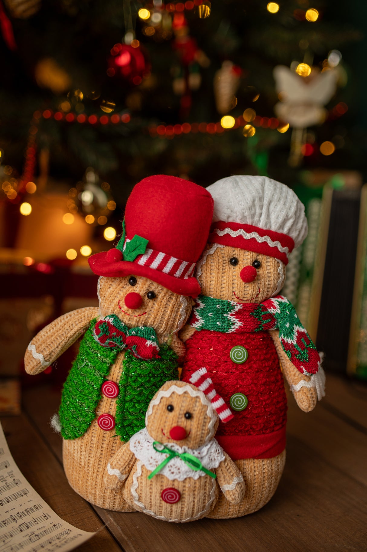 Zestaw świątecznych figurek z materiału Piernikowa Rodzina