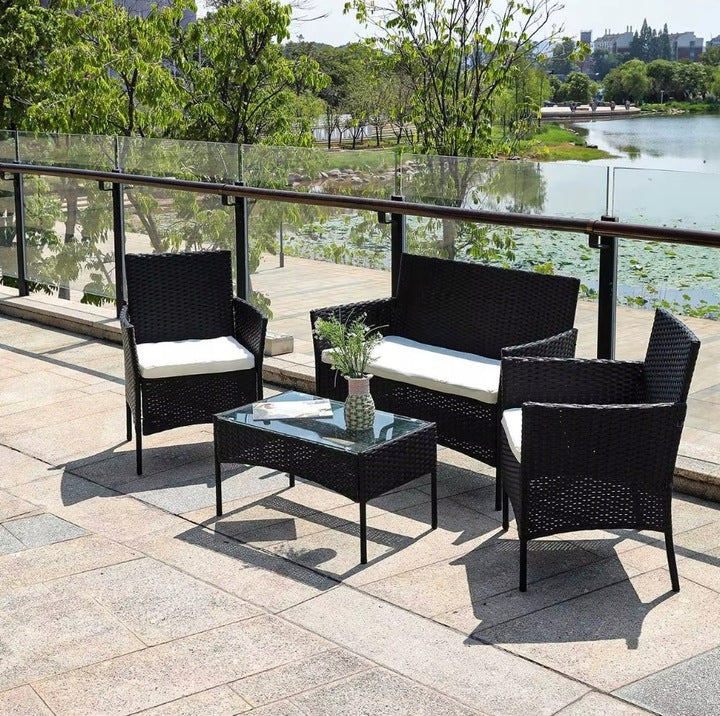 Rattanowe meble ogrodowe zestaw 4-osobowy + stół