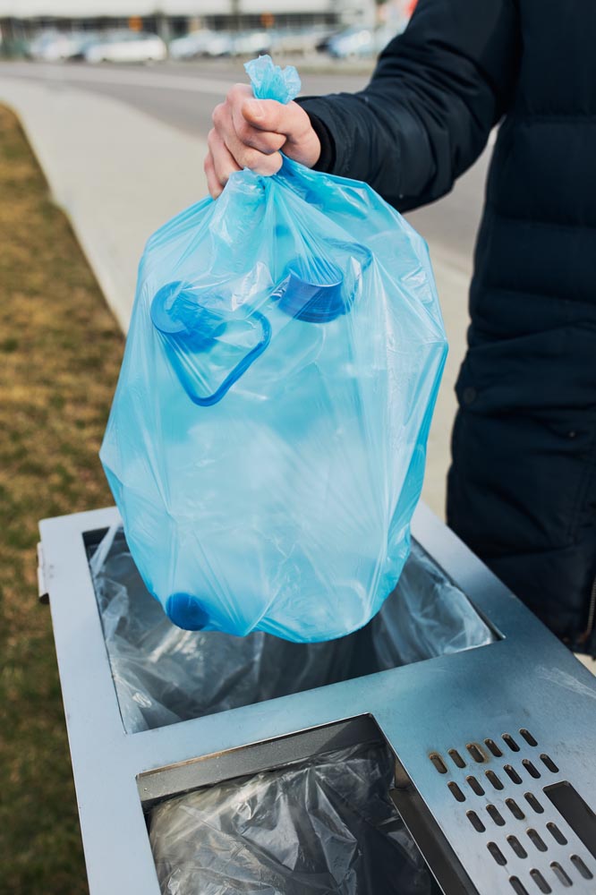 Niebieskie WIĄZANE worki na śmieci 35L