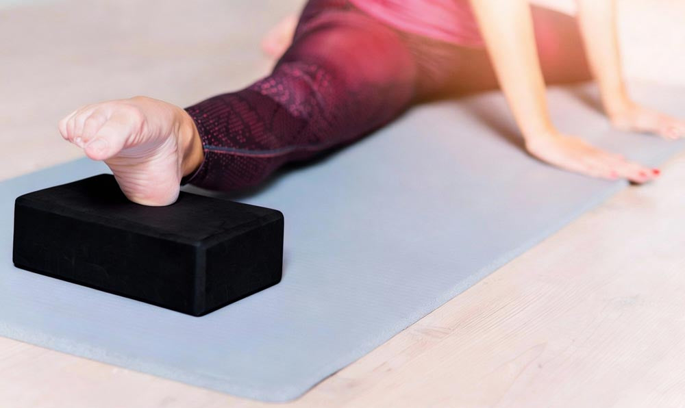 Czarna kostka do jogi