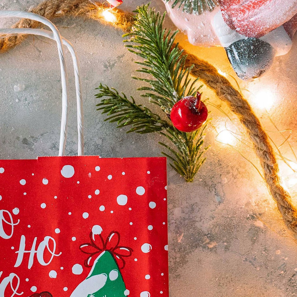 Torba papierowa świąteczna 180x80x220mm Czerwona Mikołaj Elf