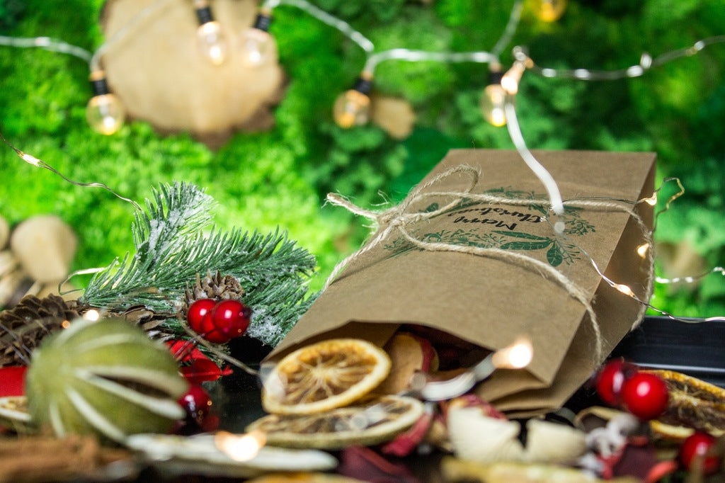 Torebki papierowe świąteczne 80x65x190mm Wieniec Merry Christmas 10szt.