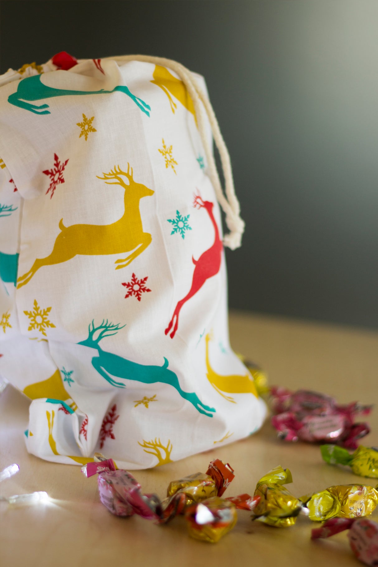 Woreczek bawełniany 25x30 cm Kolorowe Renifery