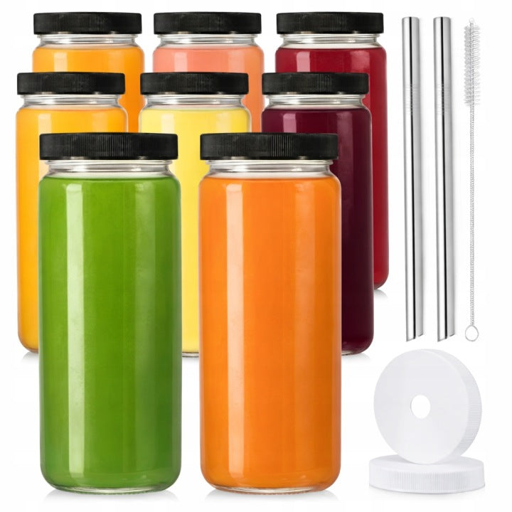 Zestaw szklanych butelek z metalowymi rurkami