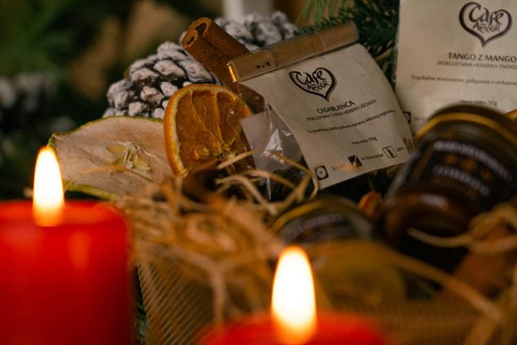 Kosz prezentowy MIÓD HERBATA CYTRYNA POMARAŃCZA