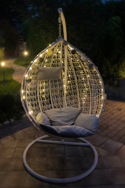 Lampki 100 LED na druciku z ciepła barwą światła