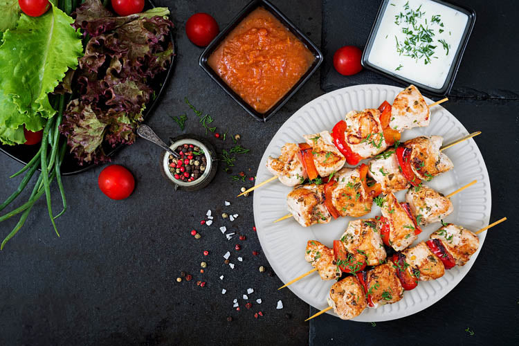 Talerzyki papierowe BIAŁE 23cm 100szt