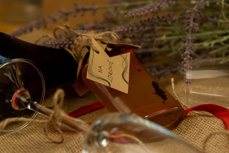 Winietki bileciki do prezentów FALE LINIE 10szt.