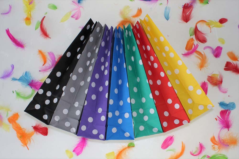 Torba papierowa klockowa 100x70x280 w groszki + naklejki Happy Birthday 6 szt.