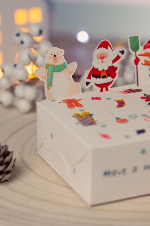 Pudełka świąteczne Mikołaj Bałwan Miś Pingwin 10szt.