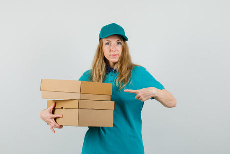 Jak profesjonalnie przygotować paczkę do wysyłki? Kompletny poradnik dla sklepów online