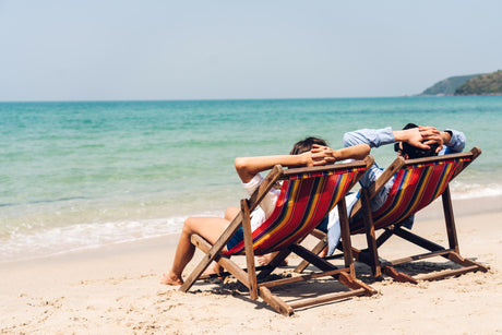 Co zabrać ze sobą na plażę? Plażowy niezbędnik