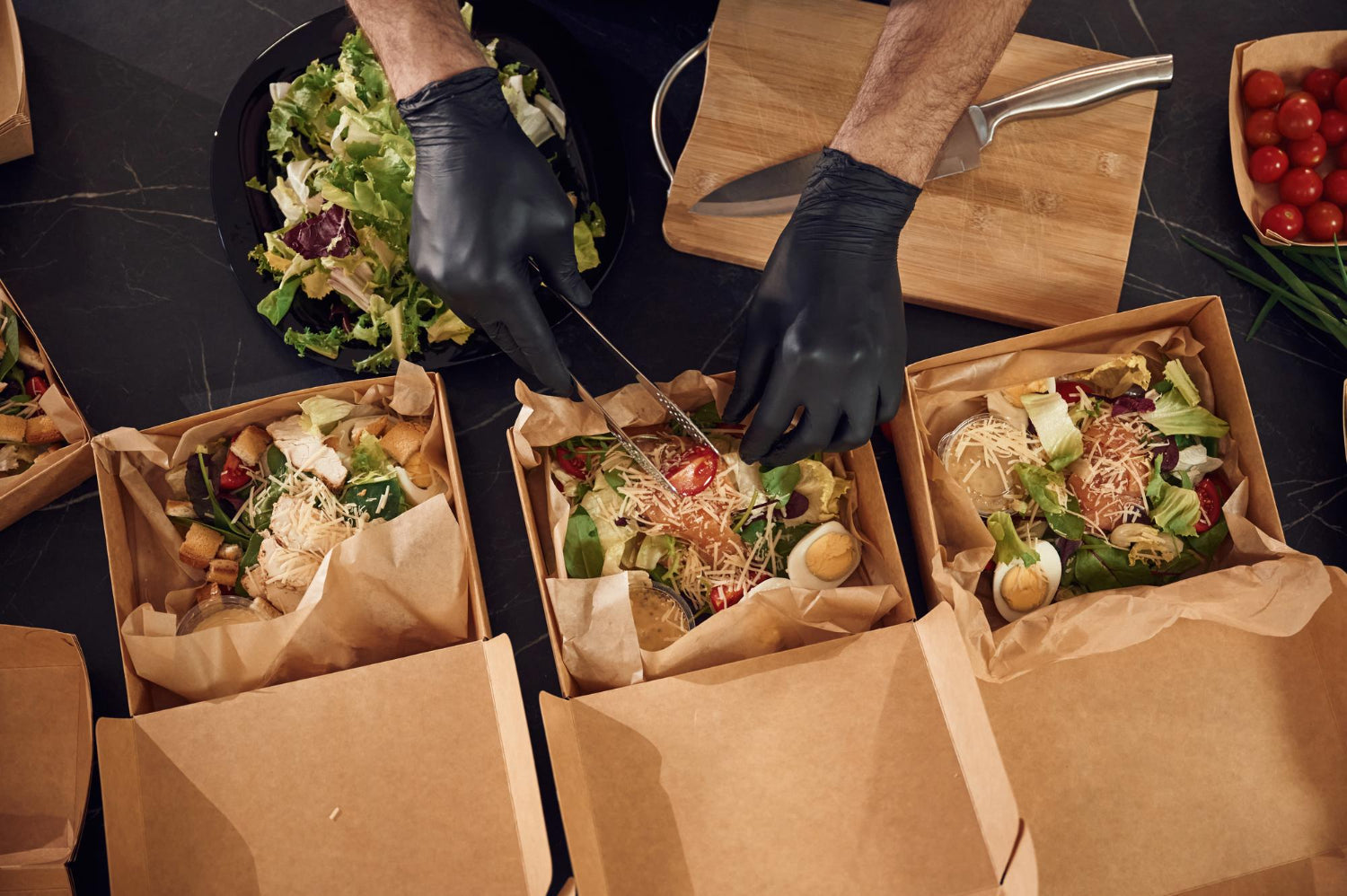 Pakowanie na wynos – jak wyróżnić swój lokal gastronomiczny?