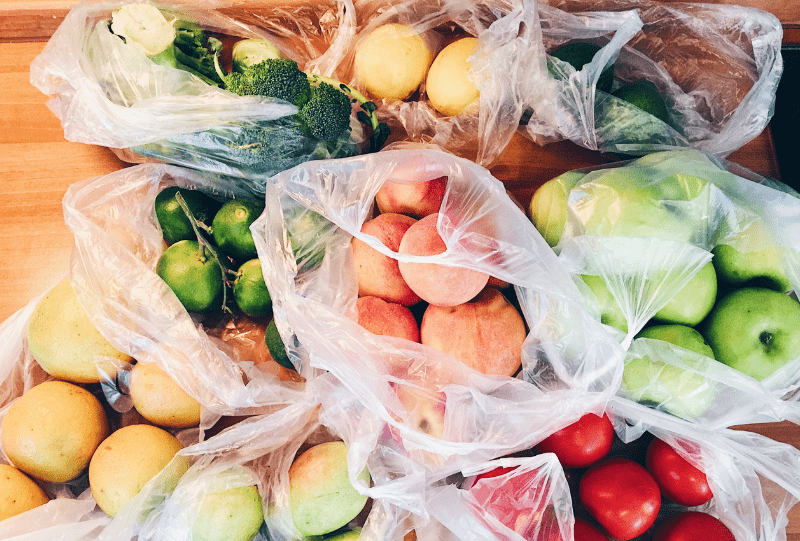 Rząd Francji wprowadza zakaz sprzedaży owoców i warzyw w plastikowych torebkach!