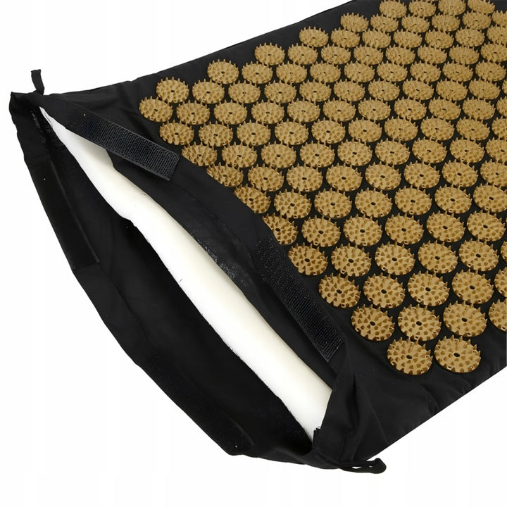 Czarna mata do akupresury z kolcami