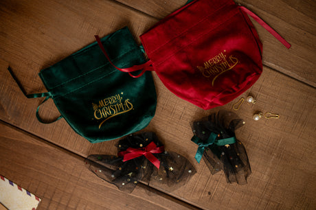 Świąteczne welurowe woreczki Merry Christmas