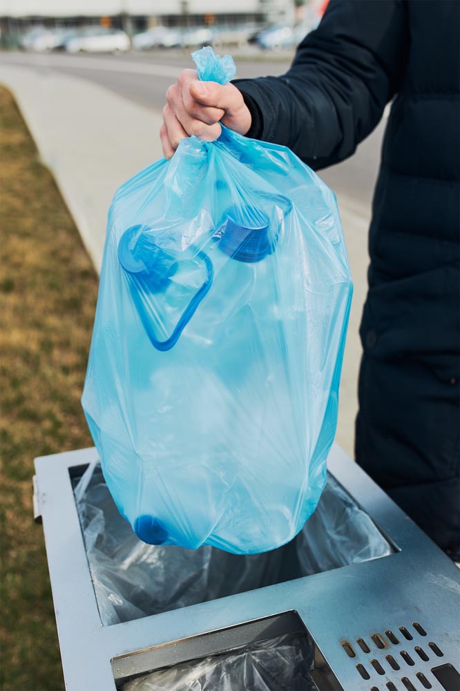 Duża rolka worków na śmieci WIĄZANE 60L