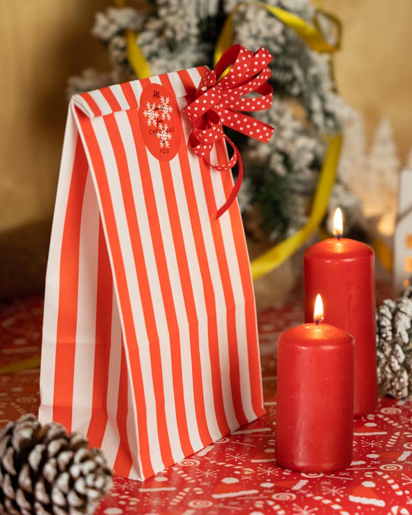 Zestaw torebek Świątecznych do pakowania prezentów CZERWONO BIAŁY
